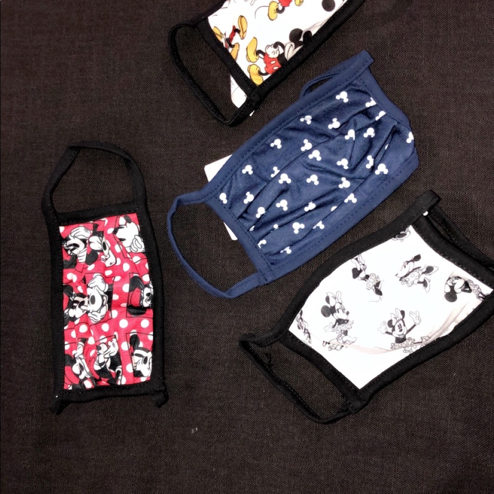 Disney 4 pack different styles Small and Medium